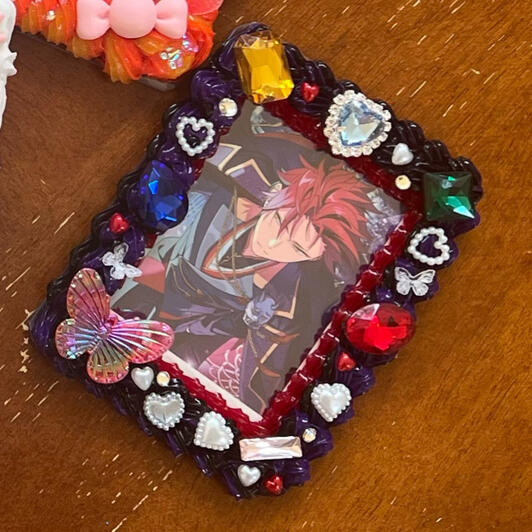 Jewel Thief Theme (Black and Red)